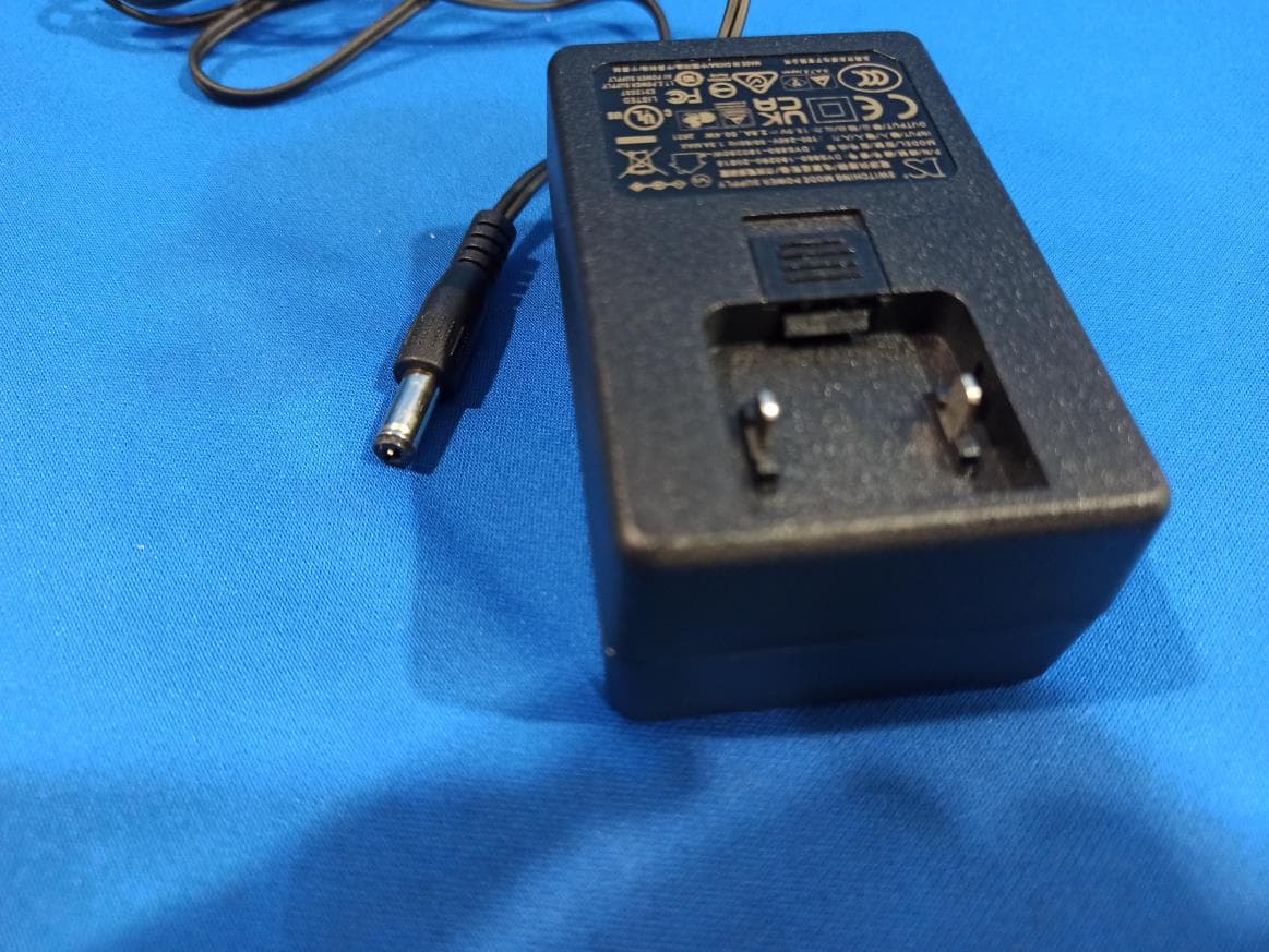 Wireless Speaker - FCC ID ZHK-SP00003SR - SteelSeries ApS (2)