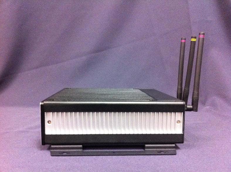 Wireless Mini-Hub - FCC ID ZHXMPT2700 - MicroPower Technologies, Inc. (4)