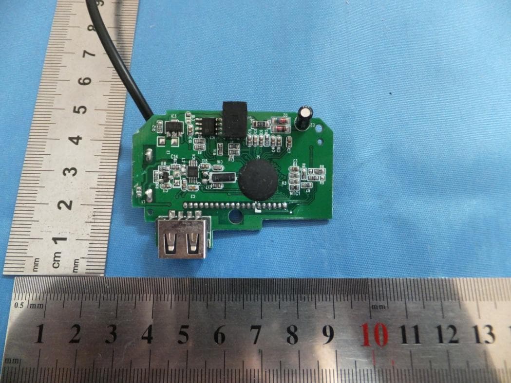 FM Transmitter - FCC ID ZJVPWFMT1 - Premier Accessory Group