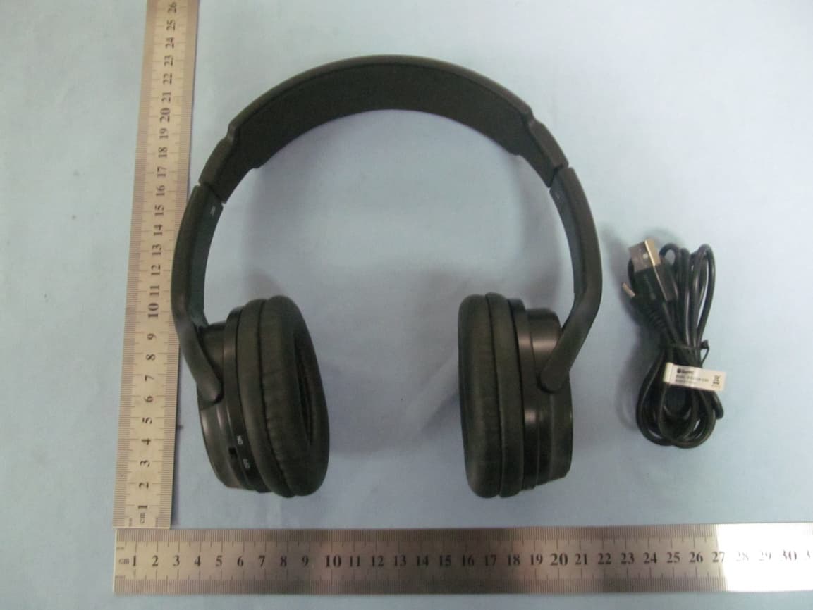 Bluetooth Headset - FCC ID ZKI-BBH100 - VOXLAND SARL (3)