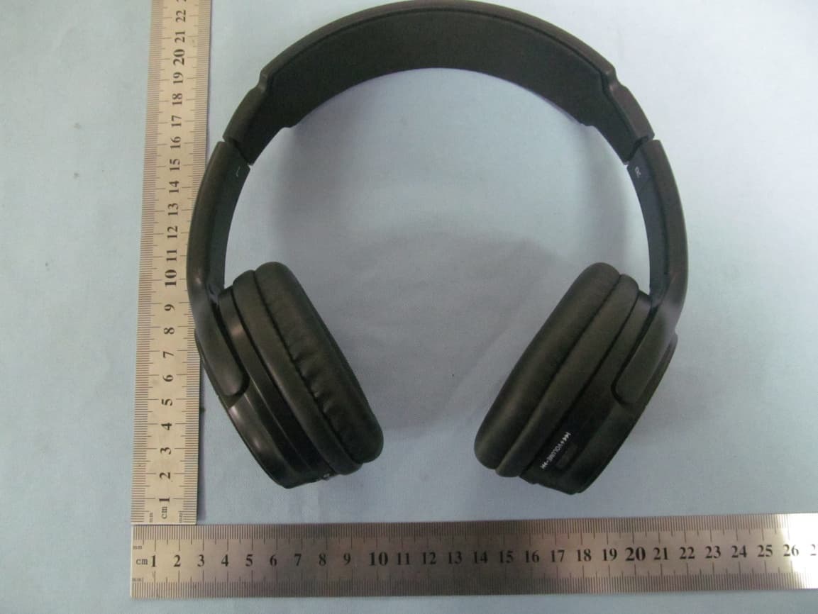 Bluetooth Headset - FCC ID ZKI-BBH100 - VOXLAND SARL