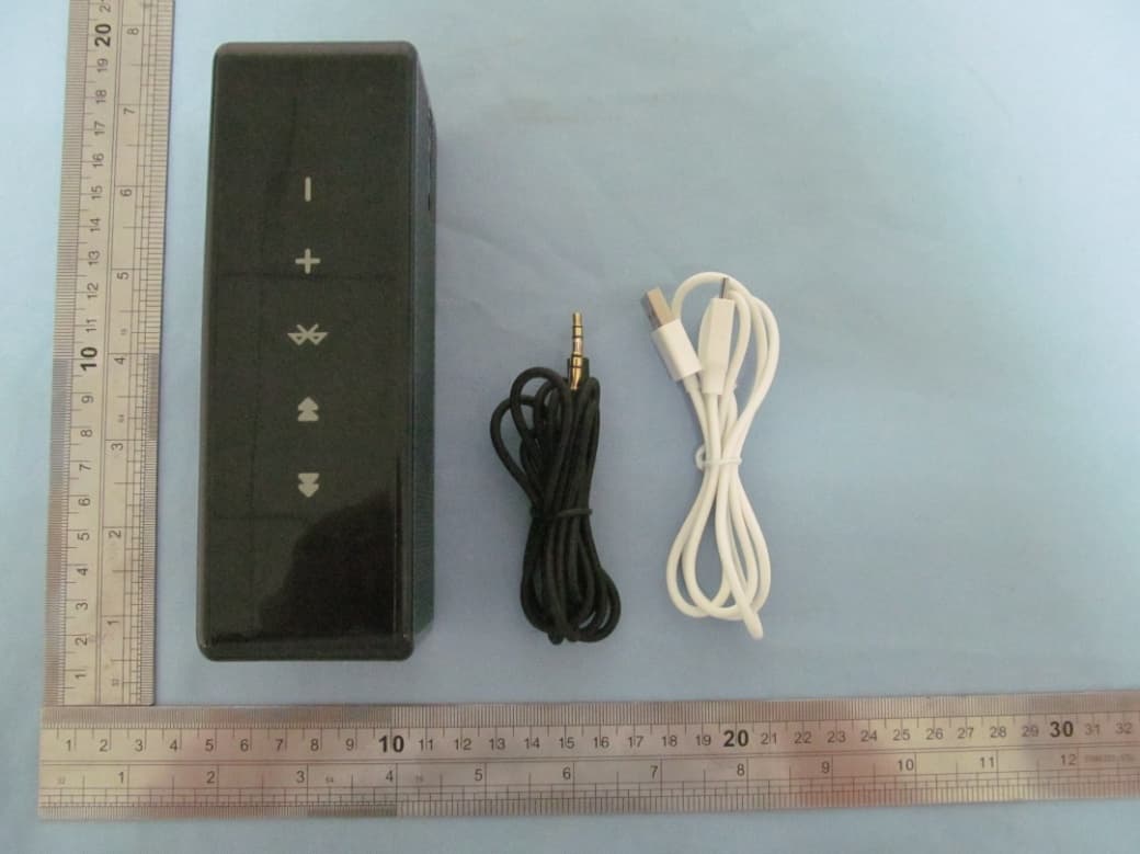 Bluetooth Speaker - FCC ID ZKI-BBS305 - VOXLAND SARL (3)