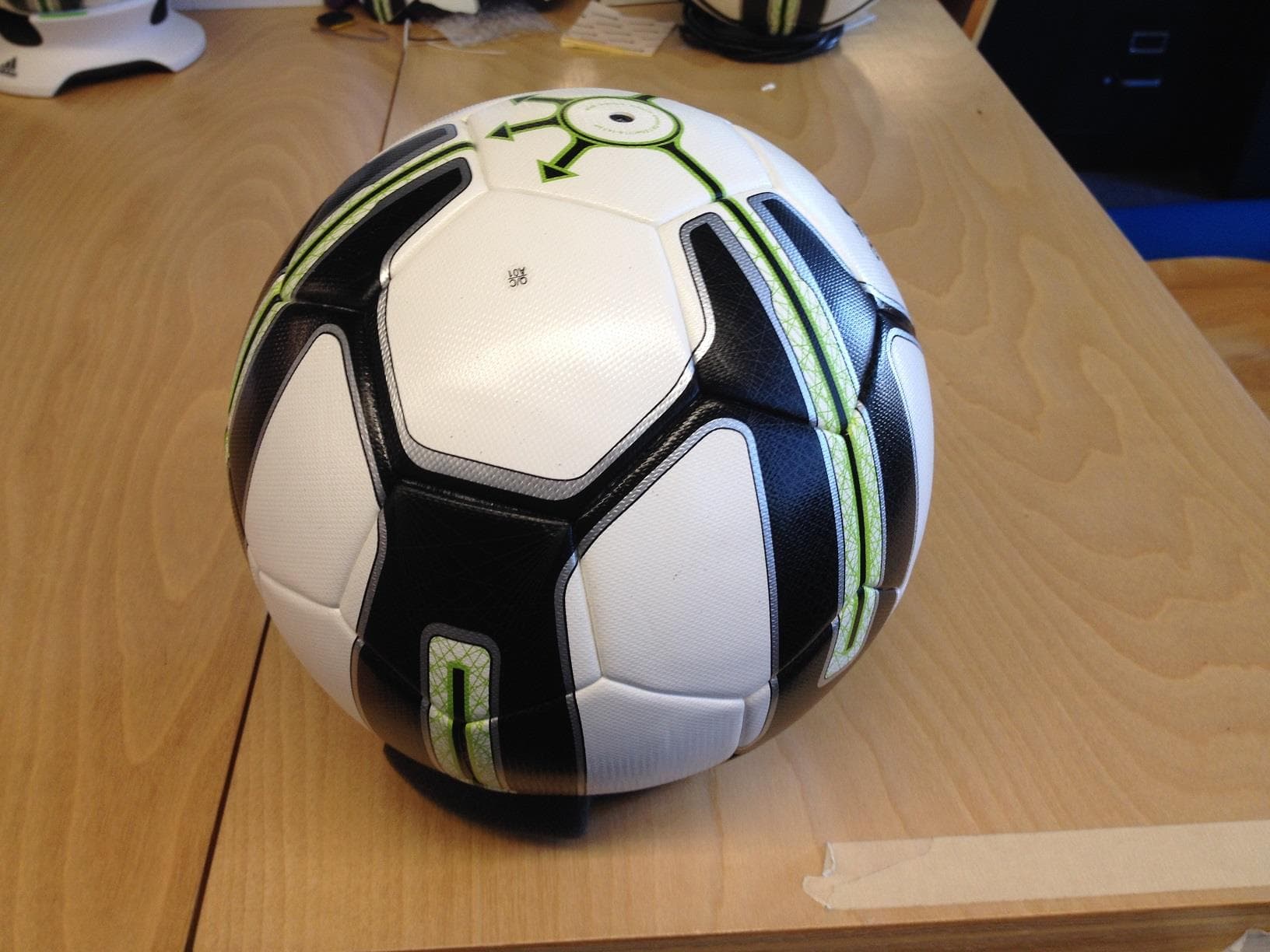 miCoach SMART BALL - FCC ID ZLGSMARTBALL - adidas AG (5)