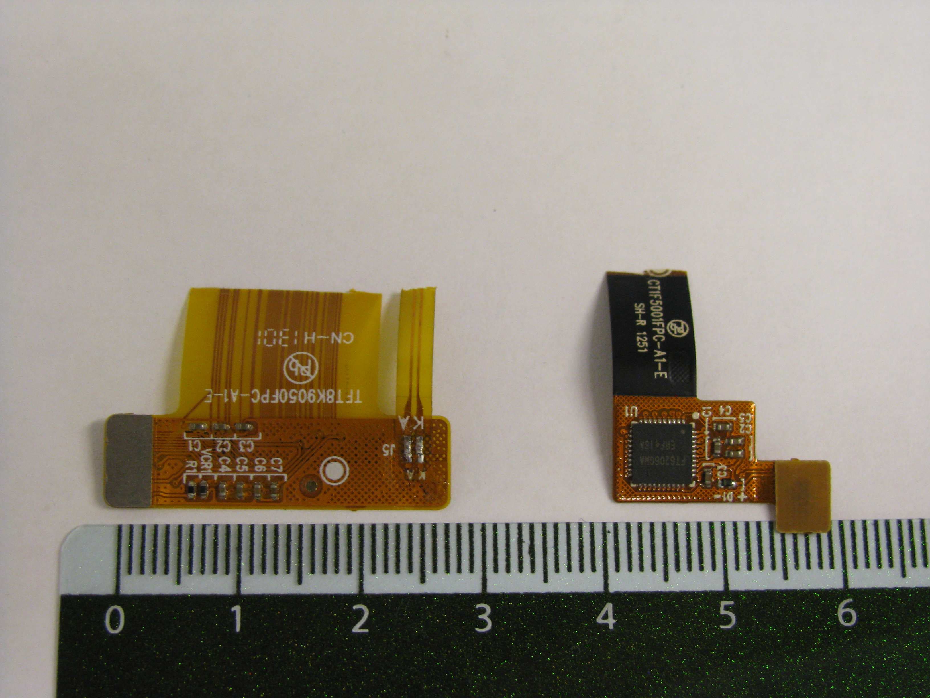Fitness monitor with Bluetooth 4.0 dual mode (EDR + BLE), WLAN 802.11b/g/n and GPS. - FCC ID ZLGSMARTRUN - adidas AG (2)
