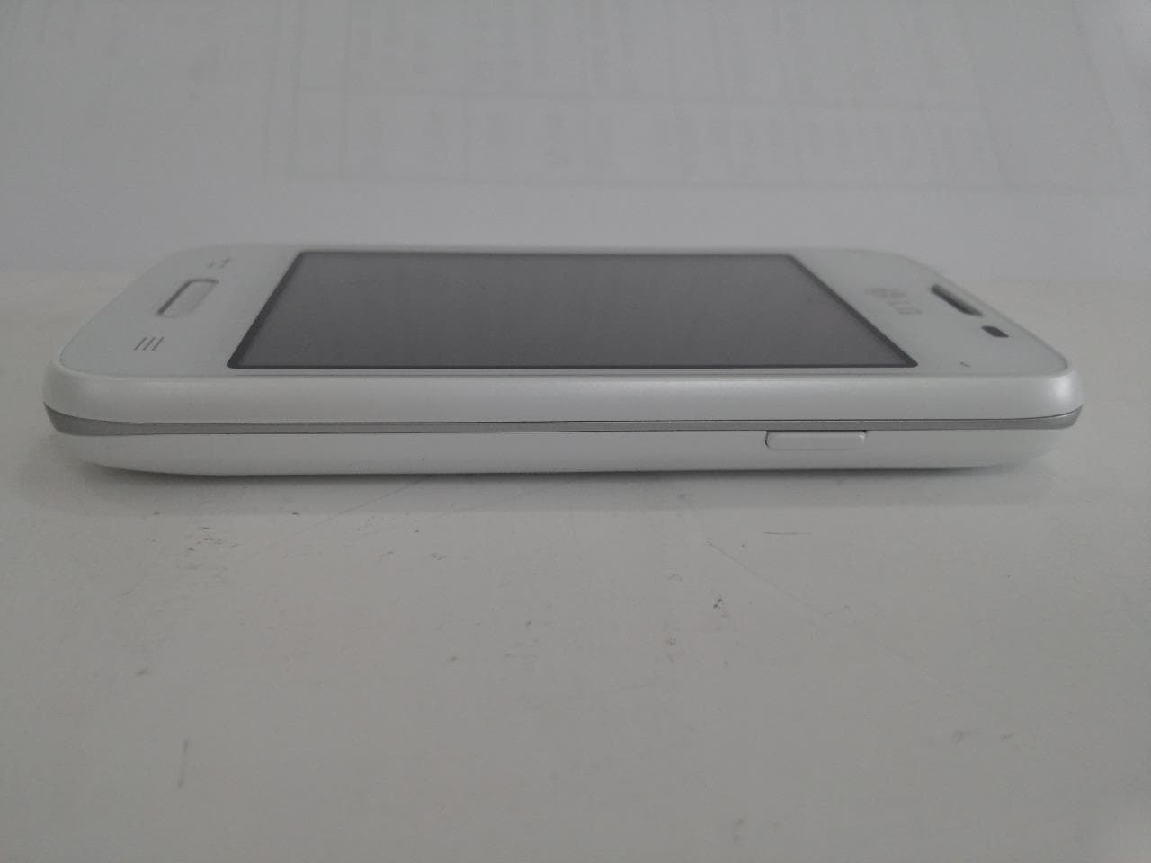 Cellular/PCS GSM/EDGE/WCDMA Phone with WLAN and Bluetooth - FCC ID ZNFD150G - LG Electronics USA, Inc. (2)