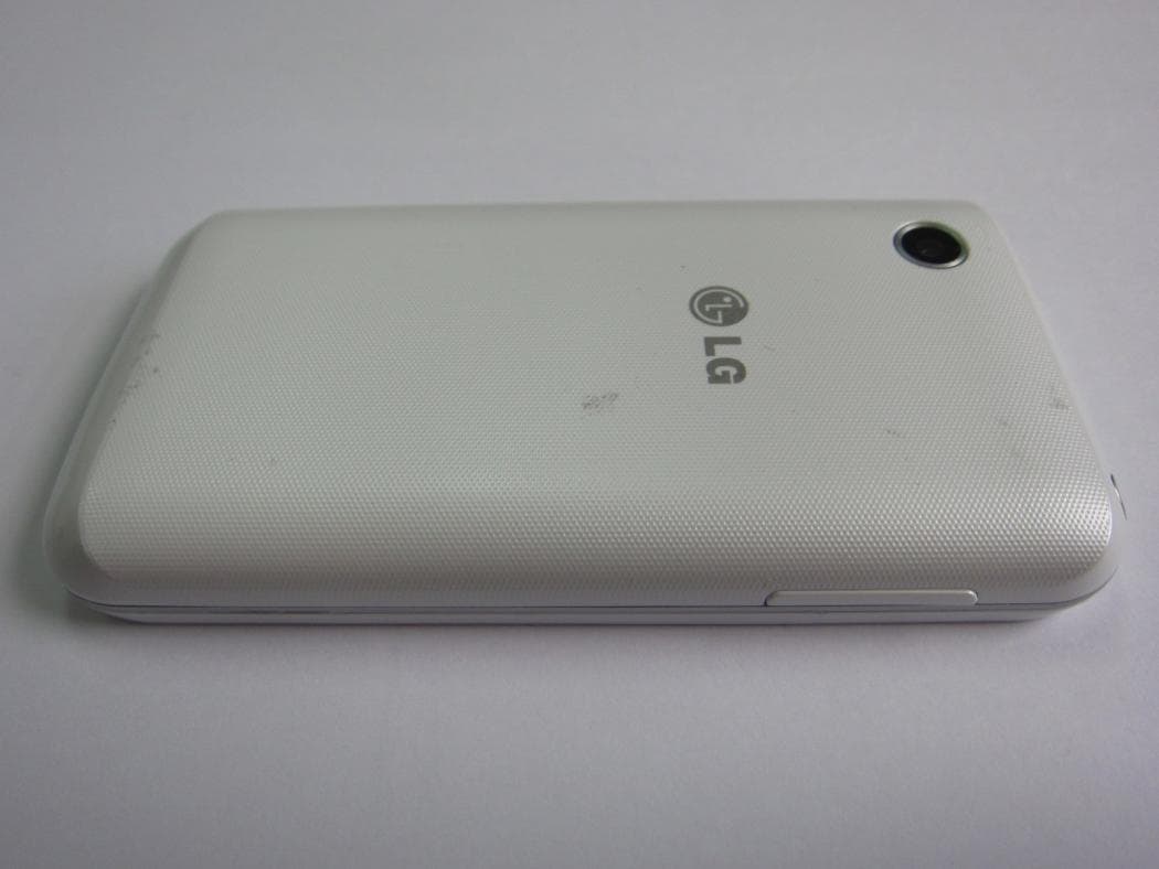 Multi-band WCDMA/GSM/EDGE Phone with WLAN and Bluetooth - FCC ID ZNFD160G - LG Electronics USA, Inc. (3)