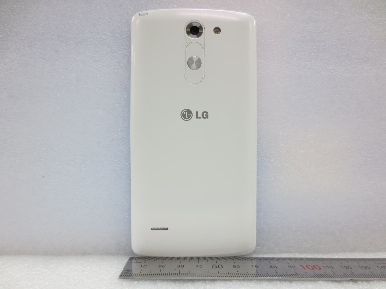 Cellular/PCS GSM/WCDMA Phone with WLAN, Bluetooth and RFID - FCC ID ZNFD690N - LG Electronics USA, Inc. (5)