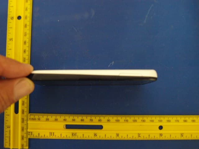 Tri-band Phone with Bluetooth and WLAN - FCC ID ZNFE739 - LG Electronics USA, Inc. (3)