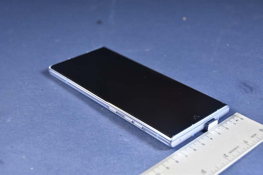 Portable Handset - FCC ID ZNFF100TM - LG Electronics USA, Inc. (2)