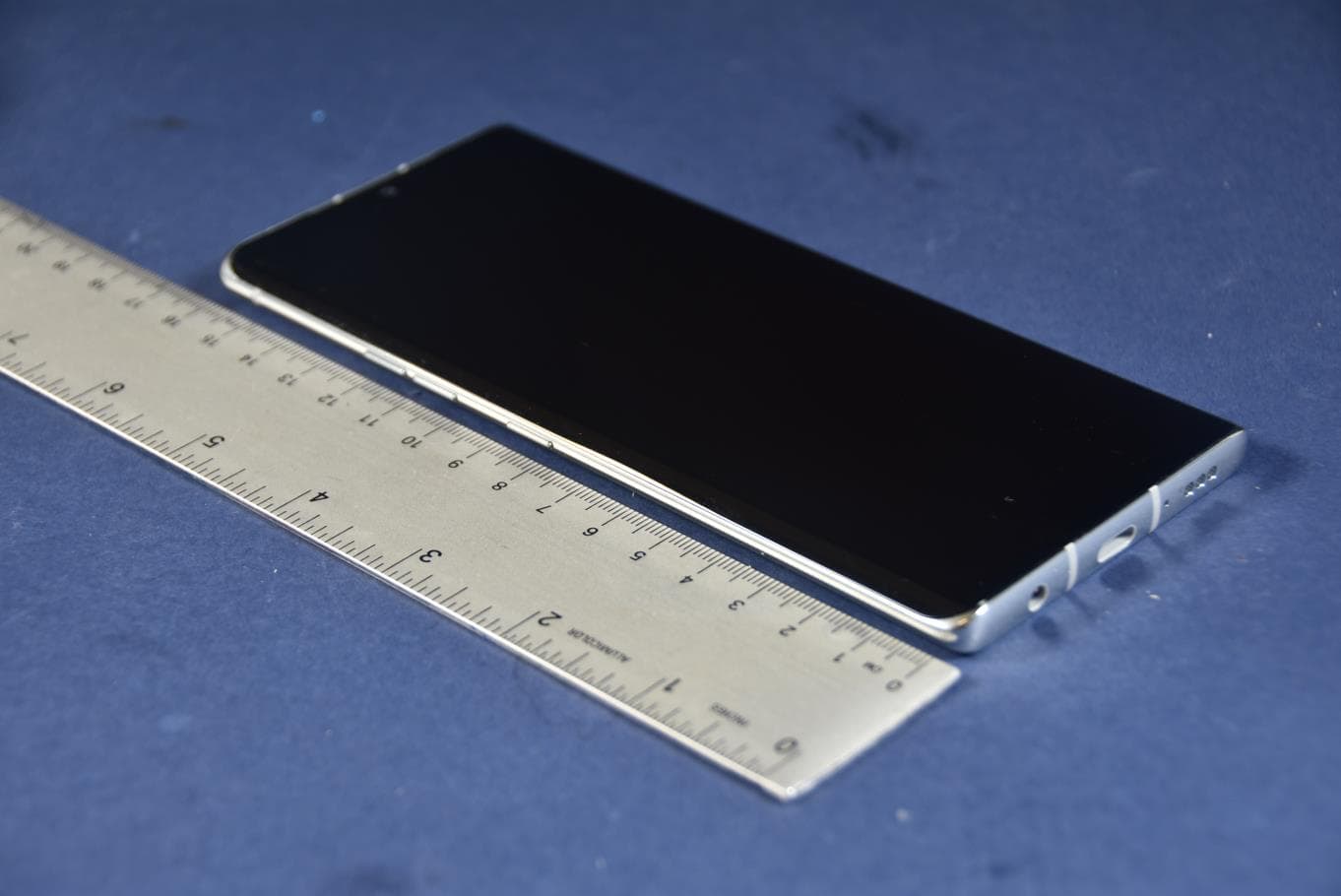 Portable Handset - FCC ID ZNFG900UM - LG Electronics USA, Inc. (5)