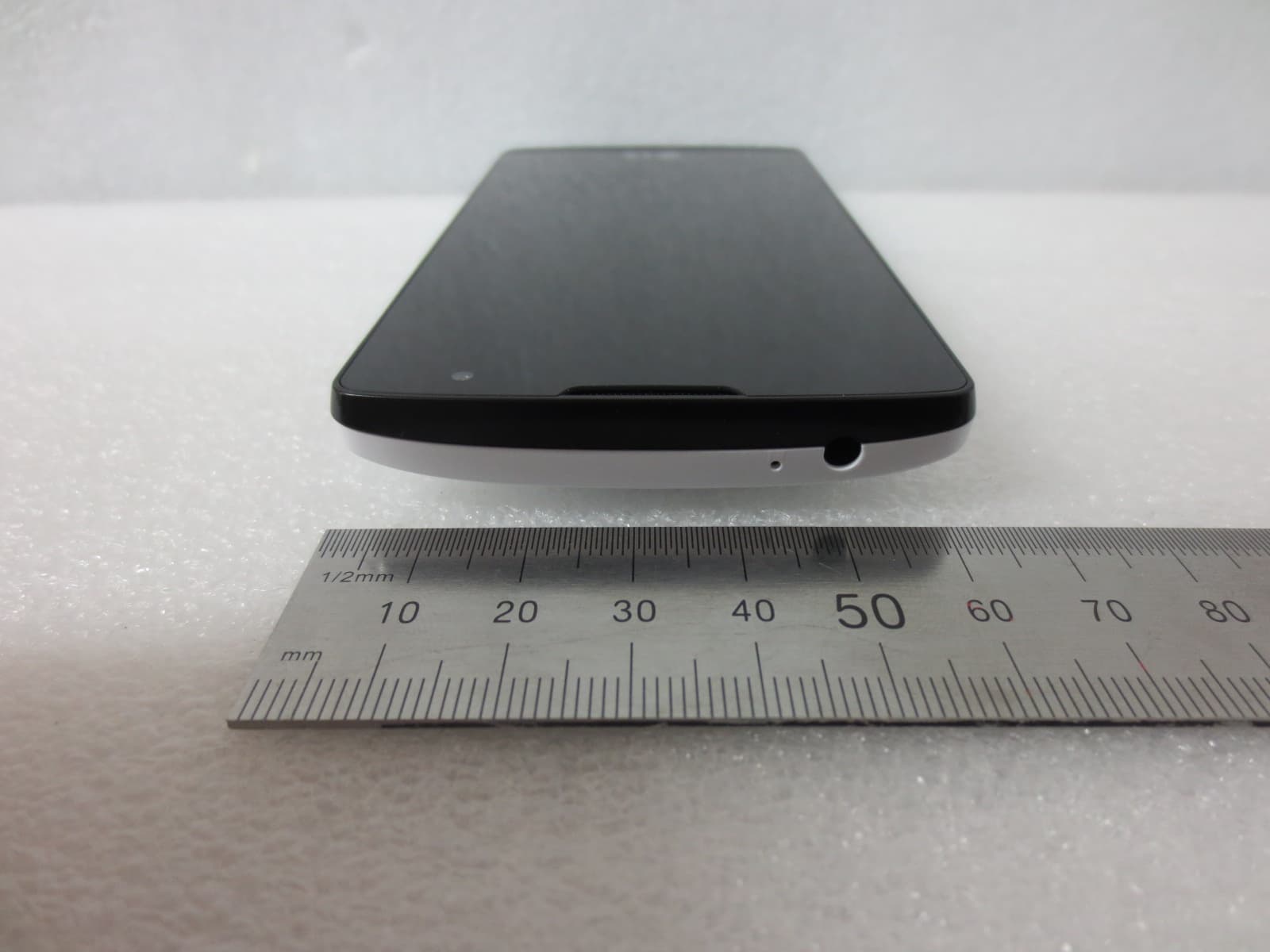 Cellular/PCS GSM/WCDMA Phone with WLAN and Bluetooth - FCC ID ZNFH326G - LG Electronics USA, Inc. (4)