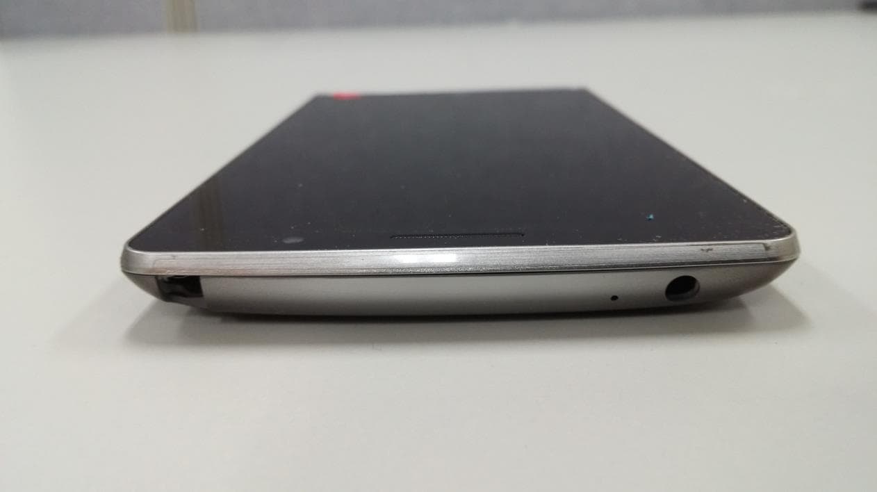 Multi-band GSM/EDGE/WCDMA/LTE Phone with WLAN, Bluetooth and RFID - FCC ID ZNFH635CX - LG Electronics USA, Inc. (2)