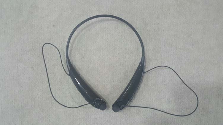 BLUETOOTH STEREO HEADSET - FCC ID ZNFHBS750 - LG Electronics USA, Inc. (2)