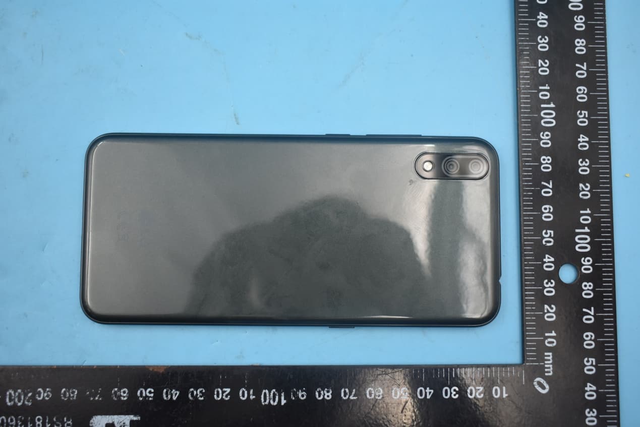 Smartphone (LTE, GSM, BT, WIFI) - FCC ID ZNFK310IM - LG Electronics USA, Inc. (1)