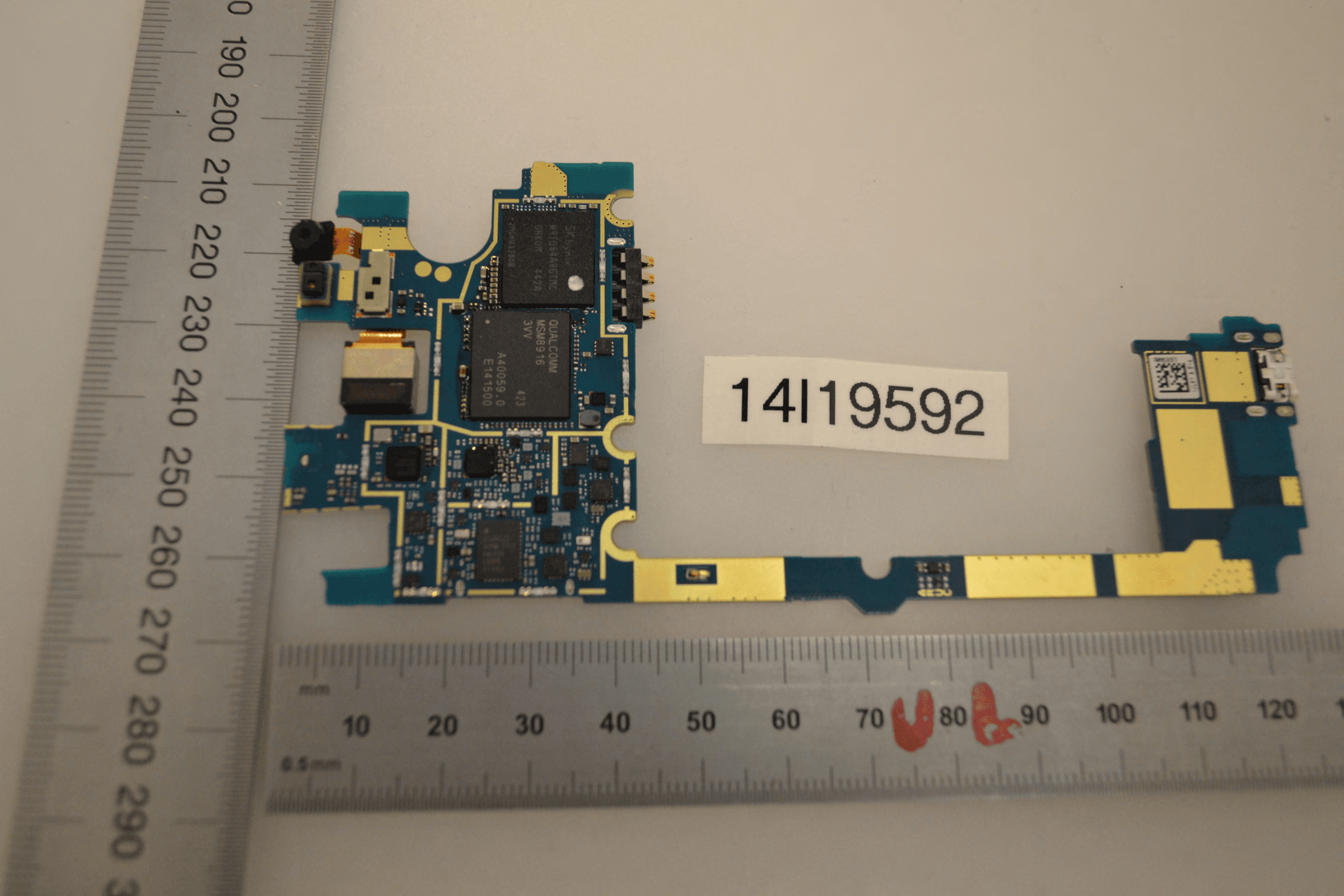 CDMA/LTE PHONE + BLUETOOTH & 2.4GHz DTS b/g/n - FCC ID ZNFUS550 - LG Electronics USA, Inc. (2)
