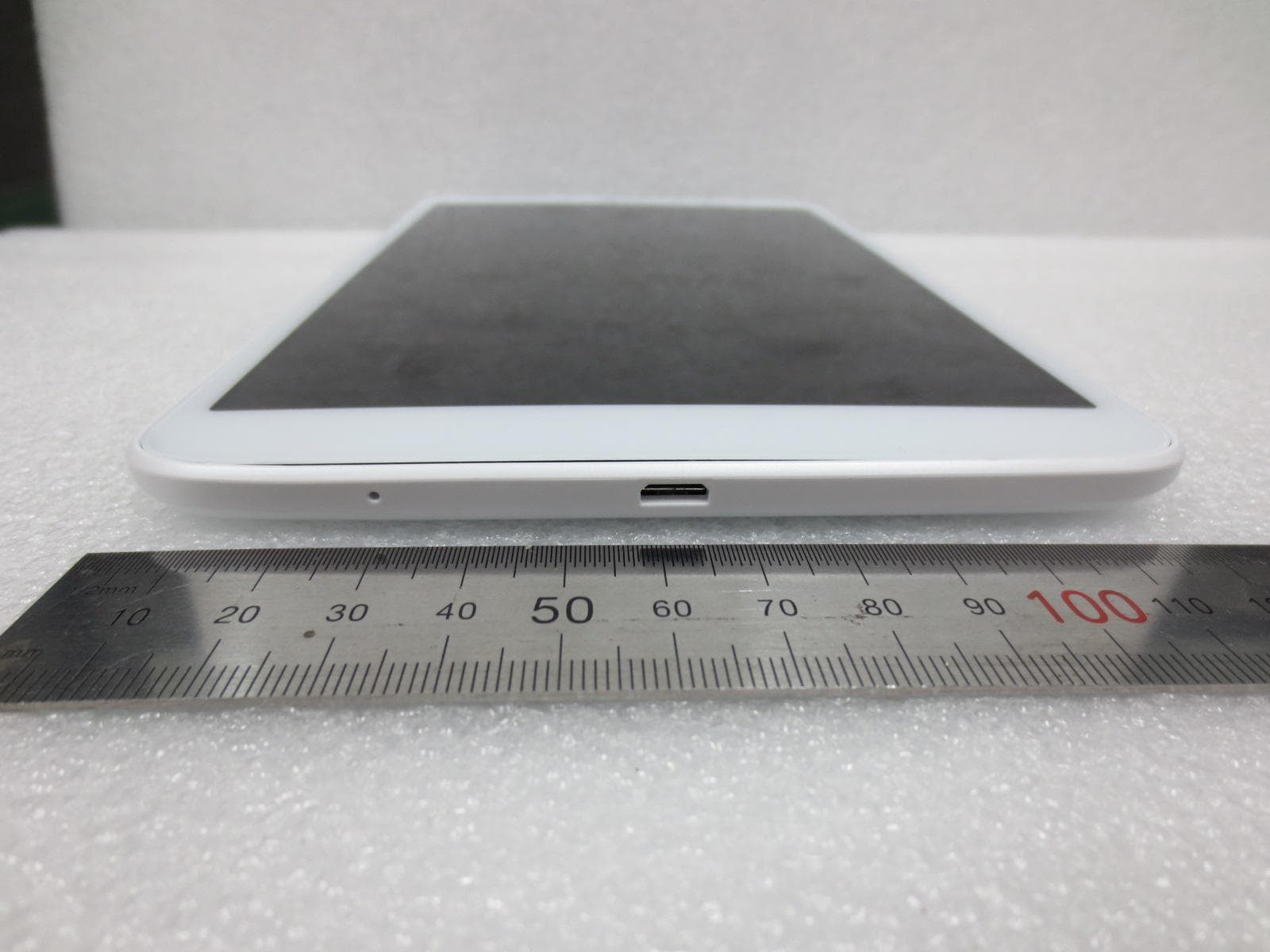WiFi Tablet With Bluetooth - FCC ID ZNFV500 - LG Electronics USA, Inc. (5)