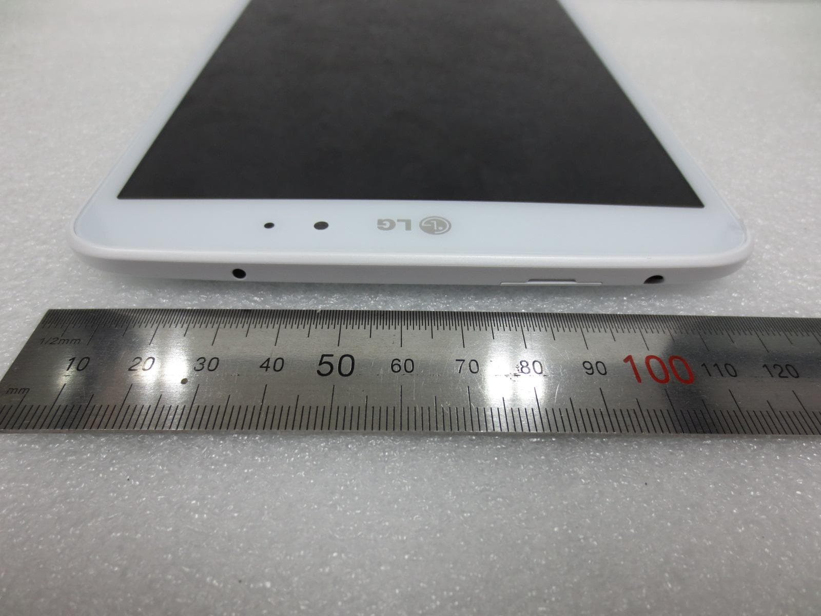 WiFi Tablet With Bluetooth - FCC ID ZNFV500 - LG Electronics USA, Inc. (2)