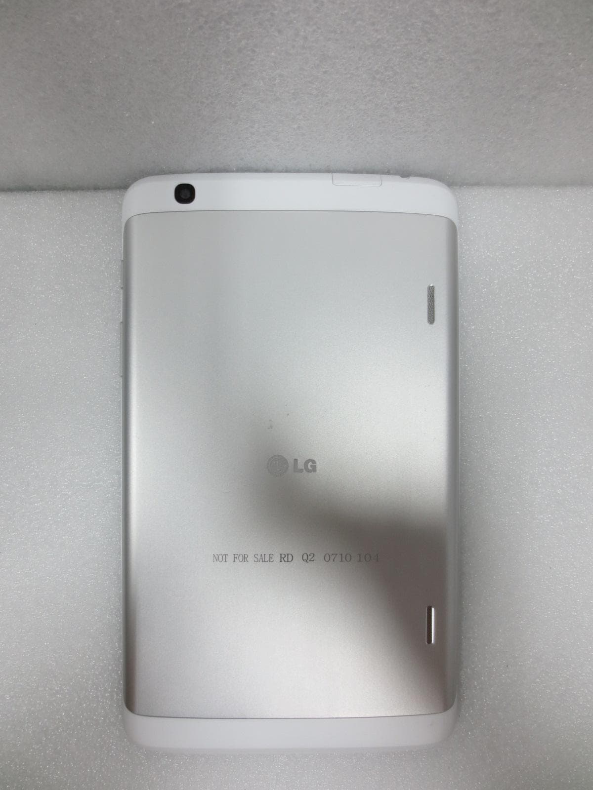 WiFi Tablet With Bluetooth - FCC ID ZNFV500 - LG Electronics USA, Inc. (4)