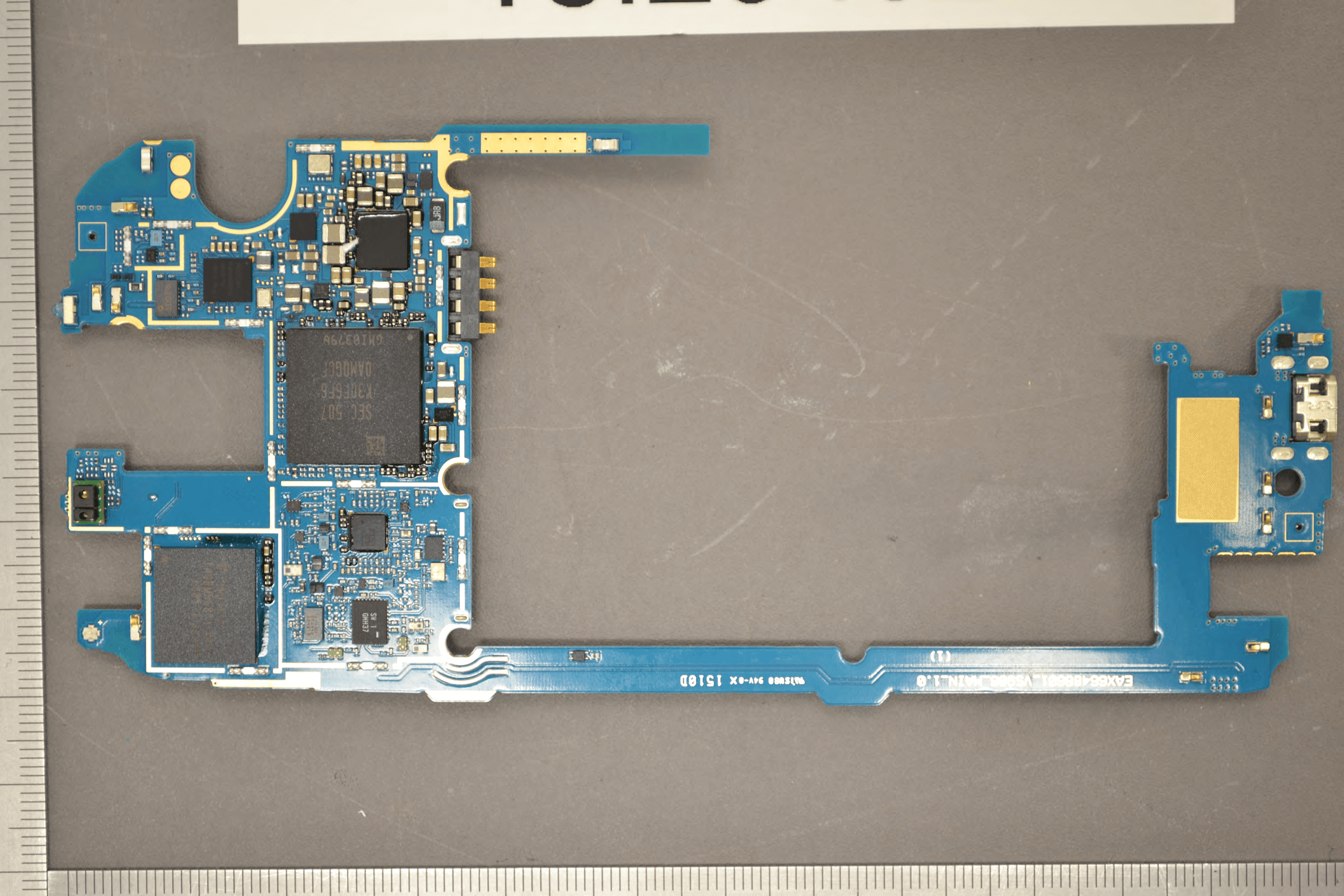 GSM/WCDMA/CDMA/LTE Phone + Bluetooth, DTS/UNII a/b/g/n/ac & NFC - FCC ID ZNFVS986 - LG Electronics USA, Inc. (3)