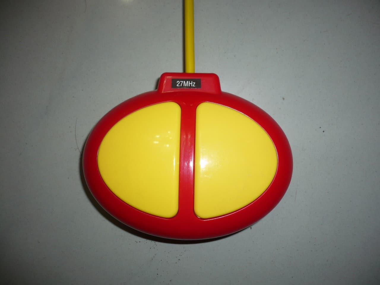26.96-27.28 MHz WIRELESS R/C TOY-TX - FCC ID ZQJ591T27 - Bold Well Industrial Ltd. (2)
