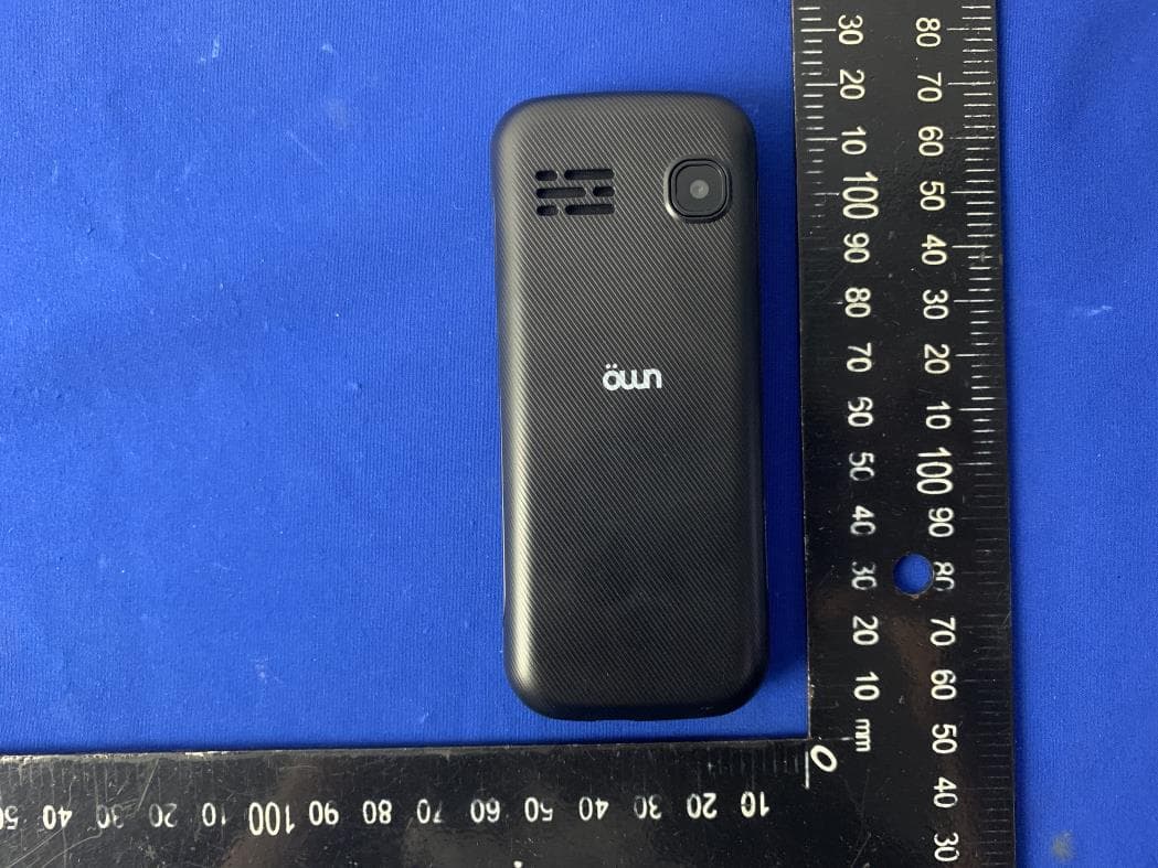 Mobile Phone - FCC ID ZSW-10-030 - b mobile HK Limited