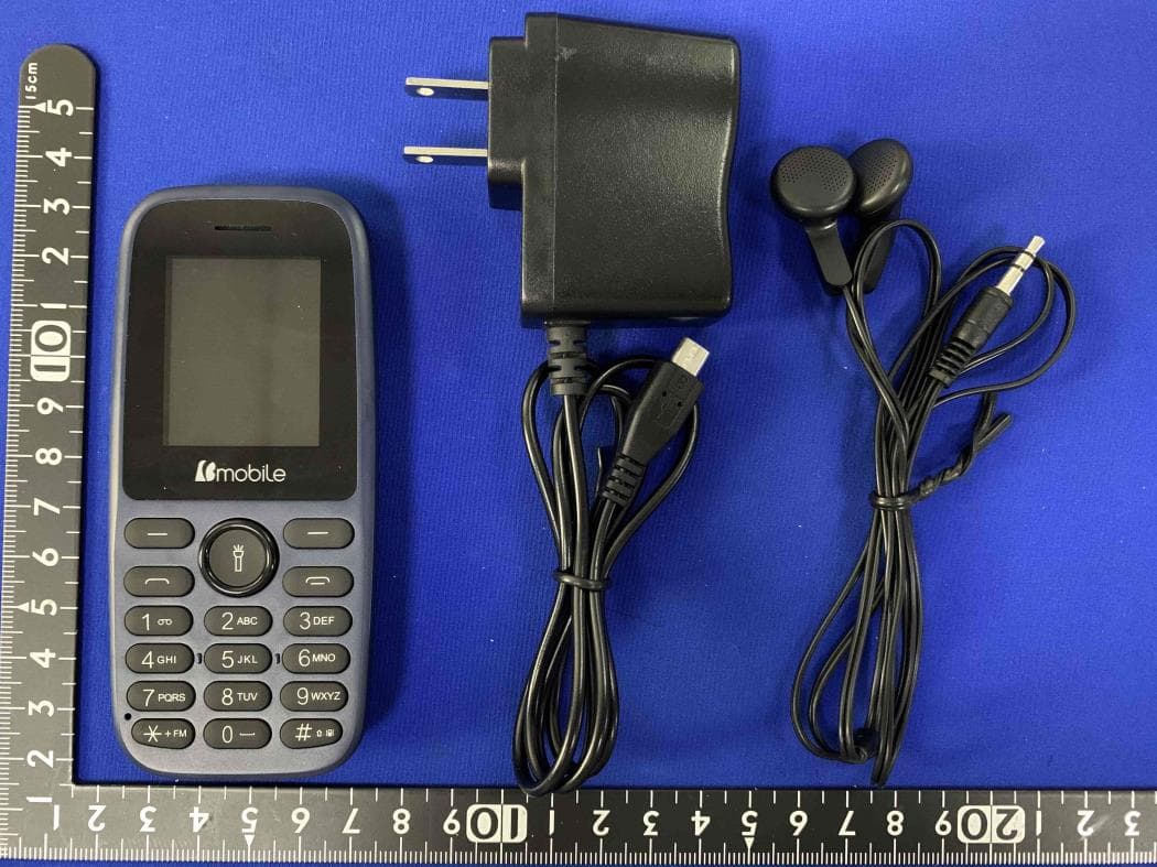 Mobile Phone - FCC ID ZSW-10-033 - b mobile HK Limited (2)