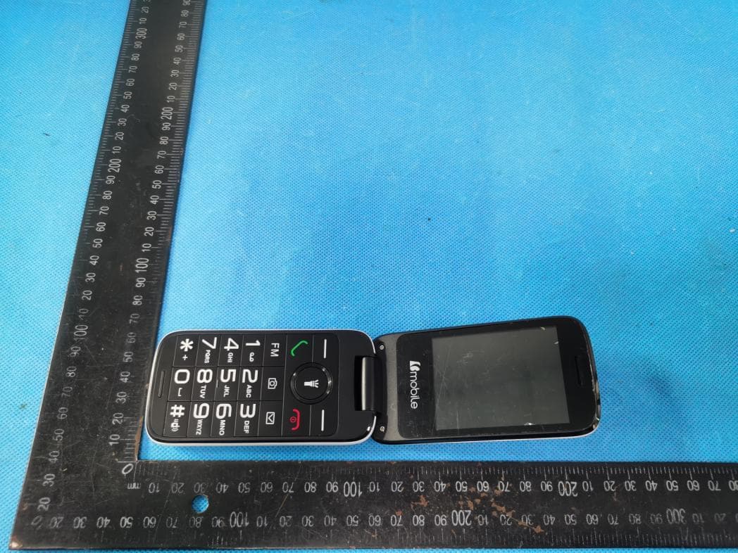 Mobile Phone - FCC ID ZSW-10-045 - b mobile HK Limited (2)