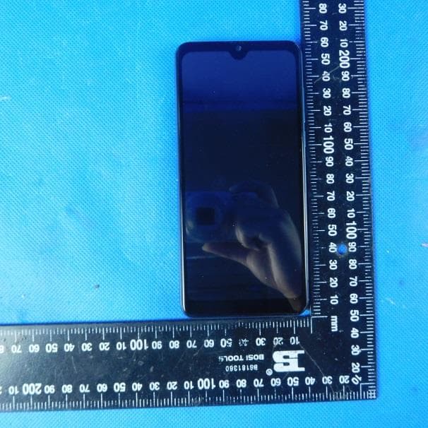 Mobile Phone - FCC ID ZSW-30-100 - b mobile HK Limited (3)