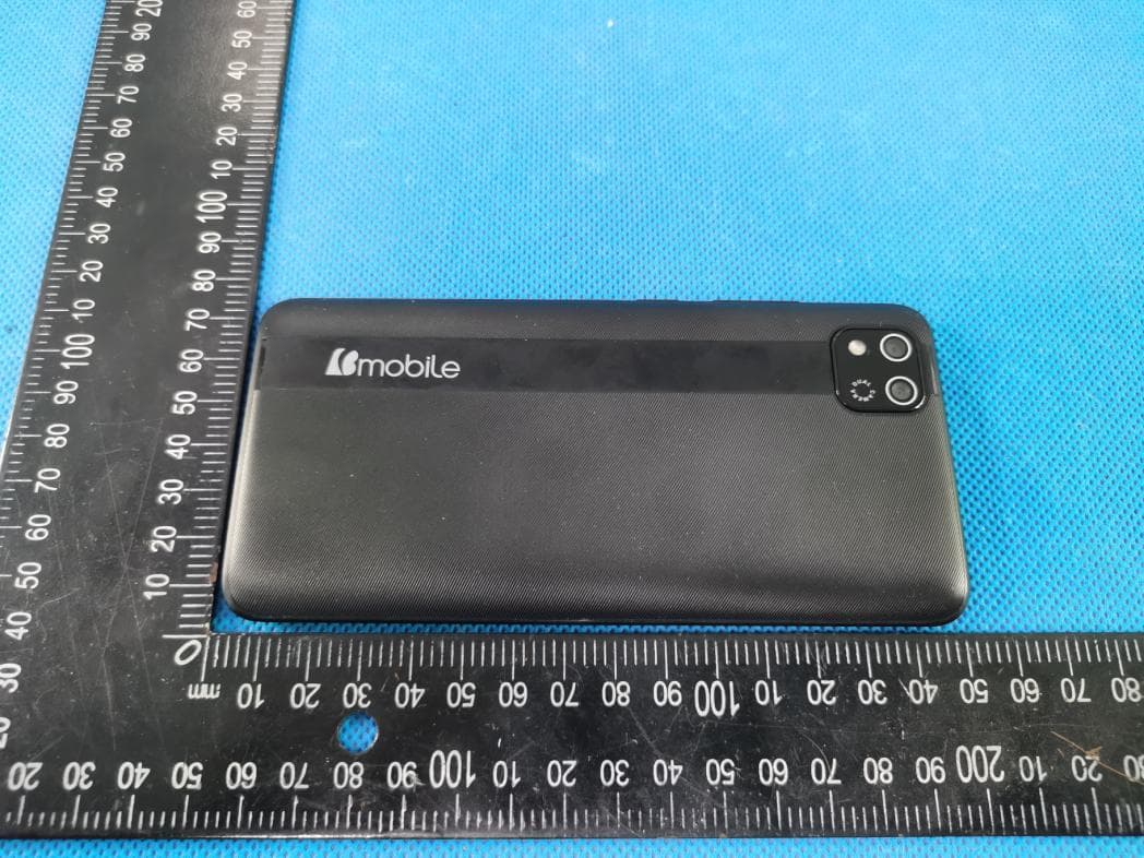 Mobile Phone - FCC ID ZSW-30-101 - b mobile HK Limited