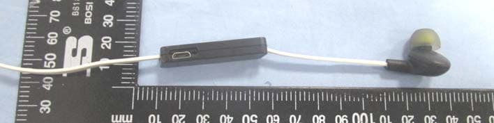 Sport Bluetooth Earphone - FCC ID ZUKBT588 - Wintop Electronics Co., Ltd. (3)