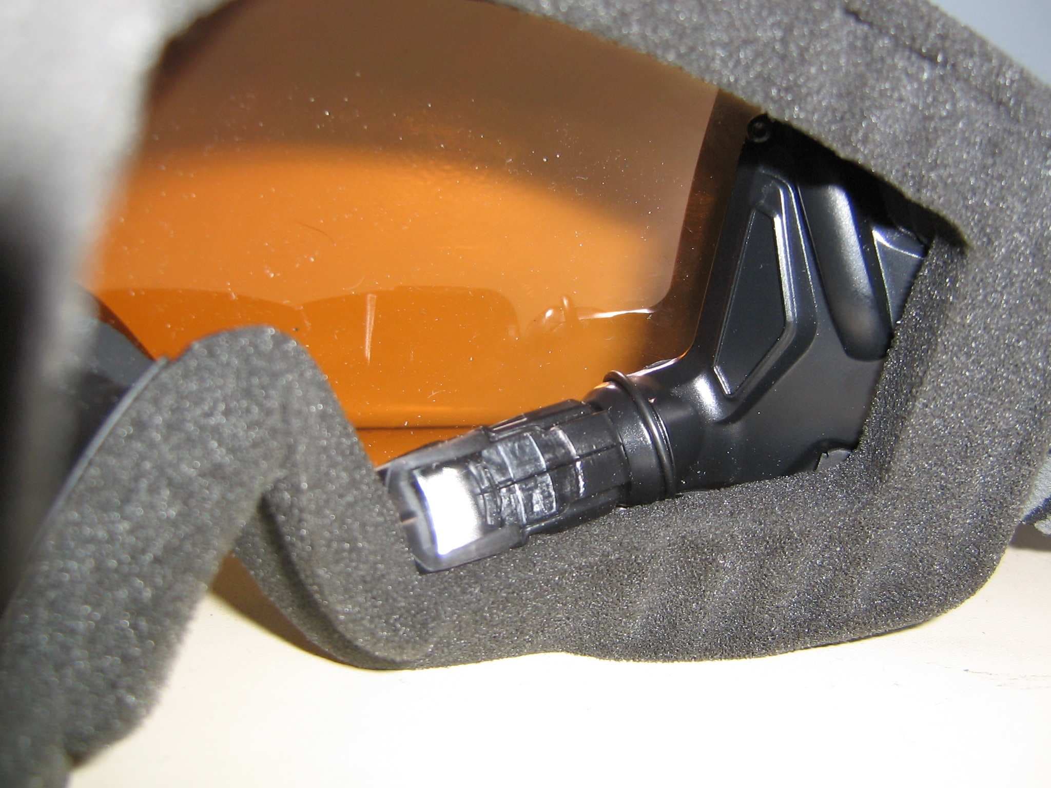 HEAD MOUNT DISPLAY SYSTEM FOR SPORTS GOGGLES - FCC ID ZW5006 - Recon Instruments, Inc. (2)