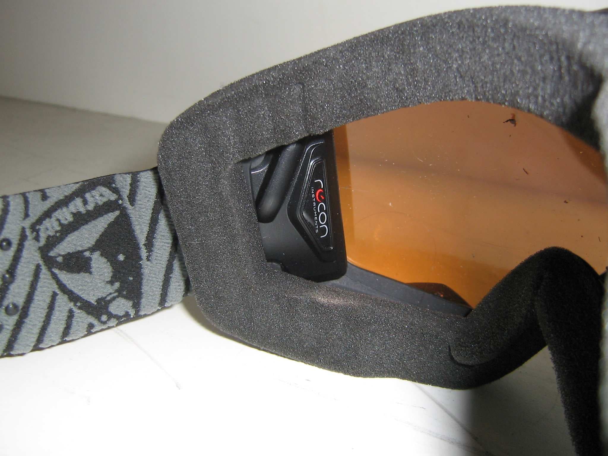 HEAD MOUNT DISPLAY SYSTEM FOR SPORTS GOGGLES - FCC ID ZW5006 - Recon Instruments, Inc.