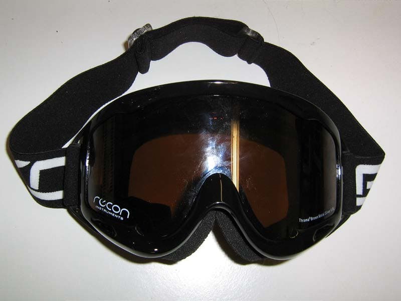Head Mount Dispay System for Sports Goggles - FCC ID ZW5008 - Recon Instruments, Inc.