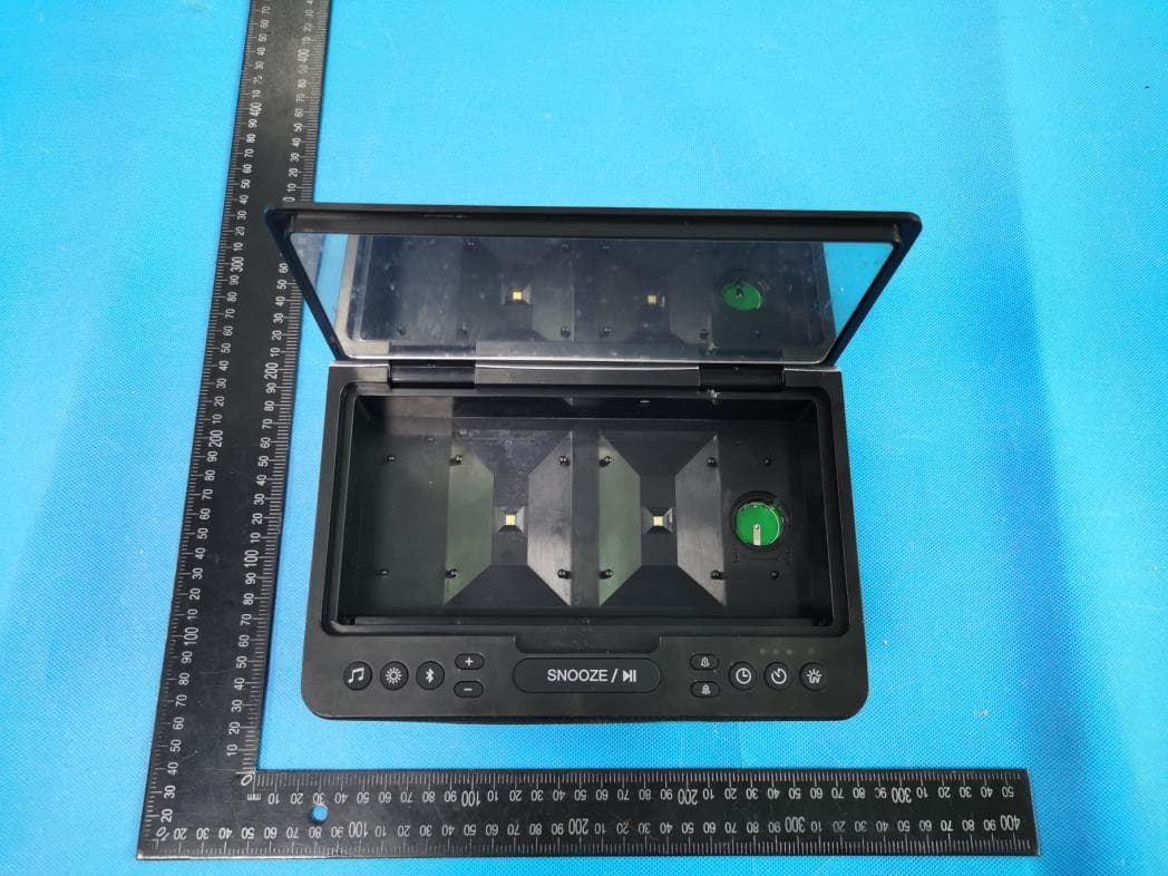 UVC Sanitizer with Wireless Charger and Sound Machine - FCC ID ZY9-A20180 - Shenzhen Great Power Innovation And Technology Enterprise Co.,Ltd (4)