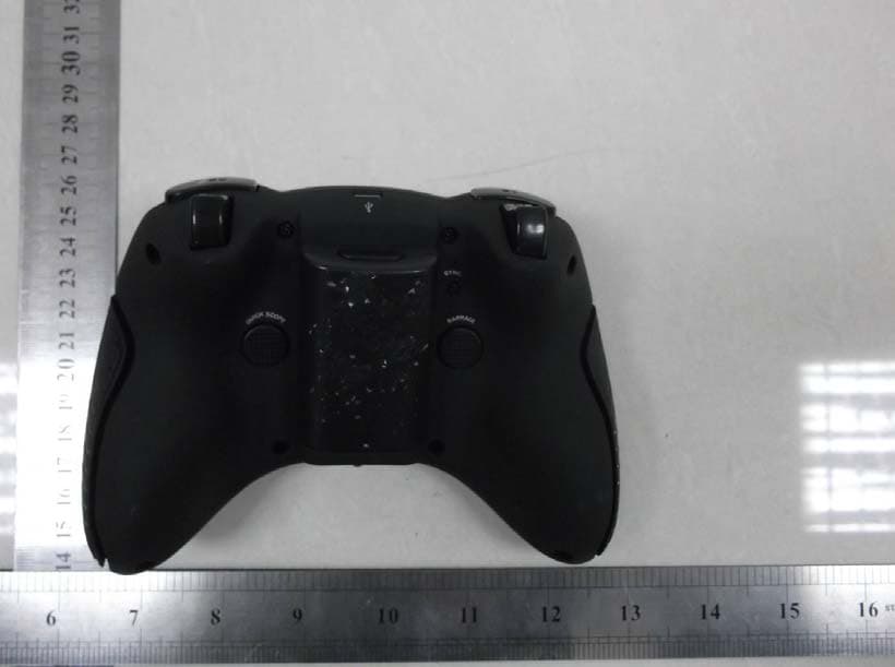 Xbox 360 2.4GHz Wireless Controller - FCC ID ZZISL-3102 - Solar Loyal Limited (4)