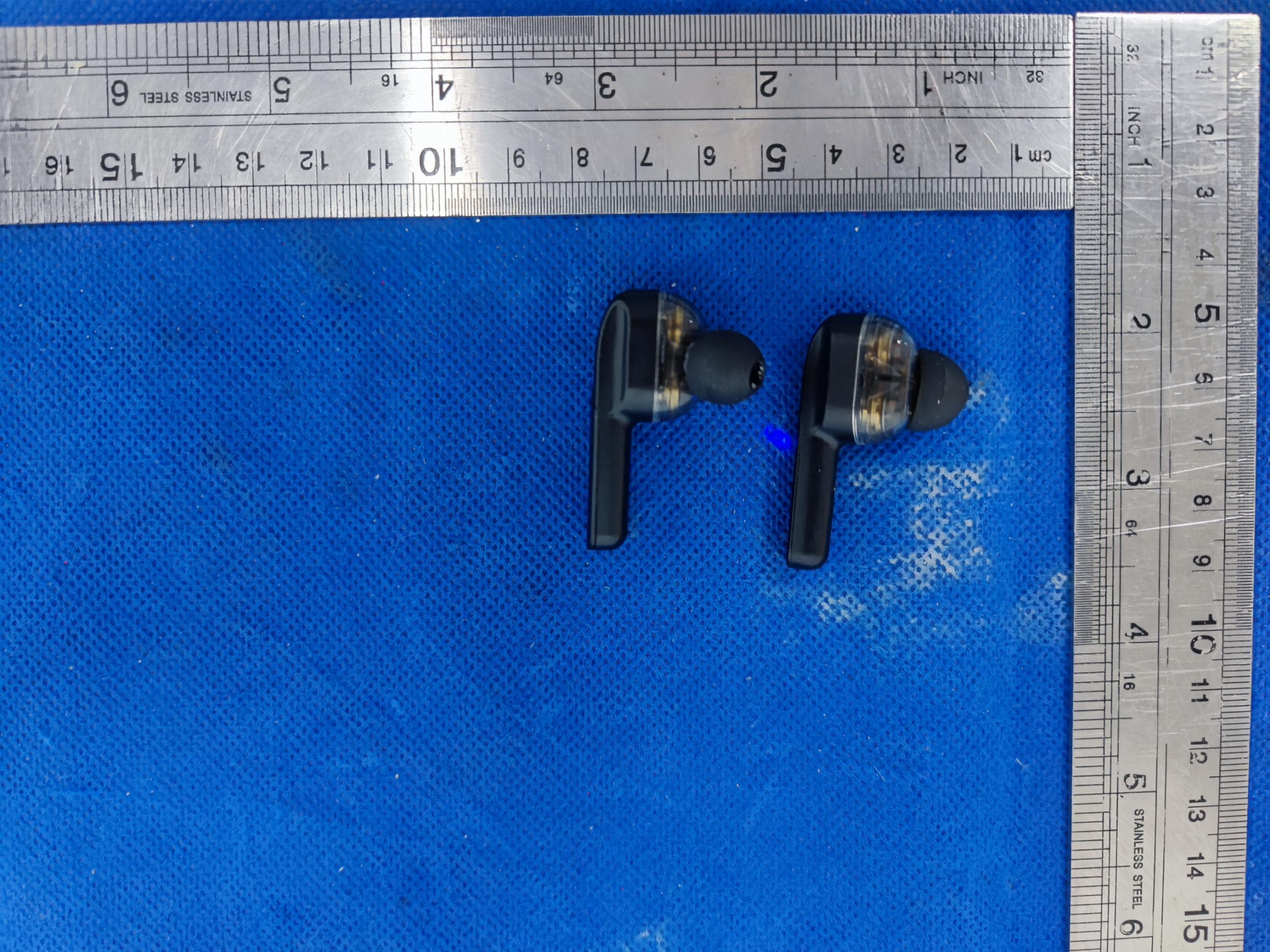 Bluetooth earphone - FCC ID 2A264-L50 - Shenzhen Lanxin Technology Co.LTD
