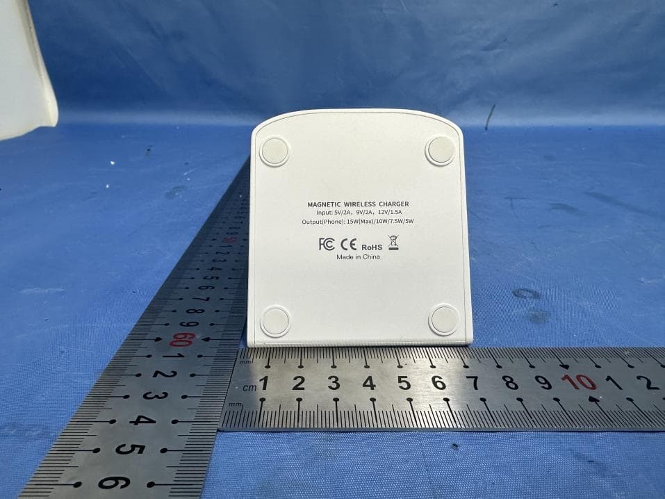 Wireless Charger - FCC ID 2A2NS-GY-Q7402 - Guanyu(Dongguan) Intelligent Technology Co.,Ltd