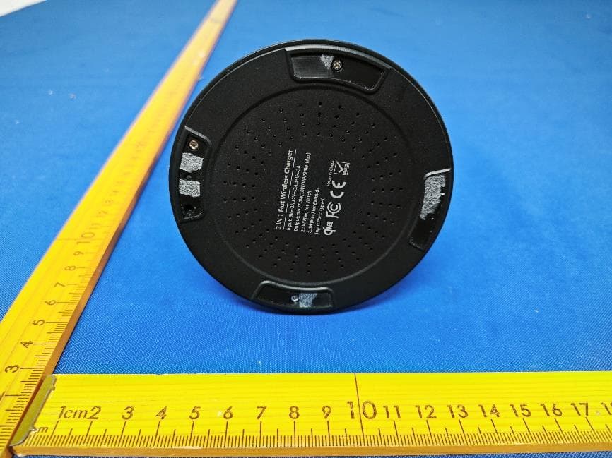 3 IN 1 Fast Wireless Charger - FCC ID 2A2NS-GY-ZJ05 - Guanyu(Dongguan) Intelligent Technology Co.,Ltd