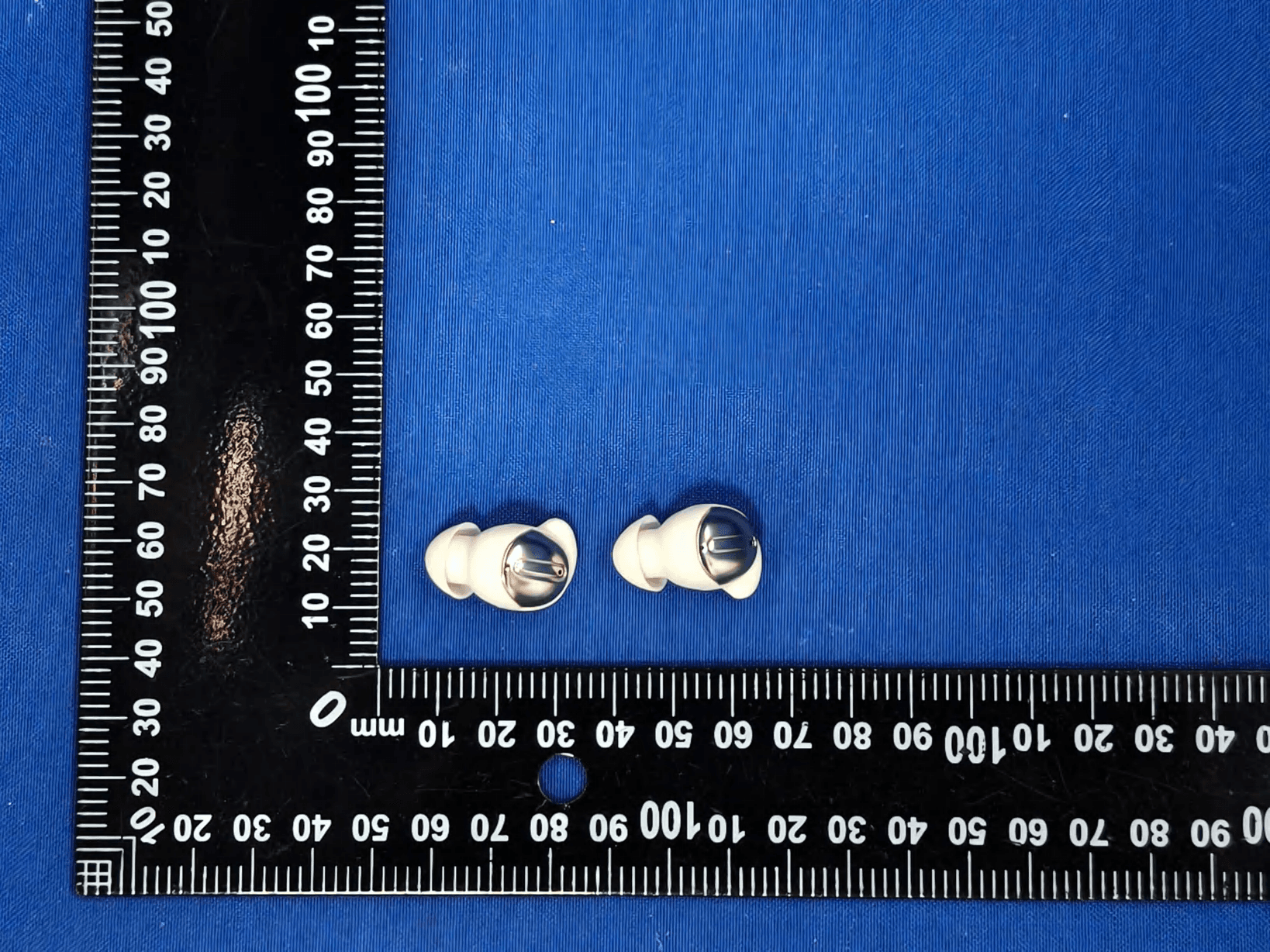True Wireless earbuds - FCC ID 2A2P5-OHR805 - Acer Gadget Inc.