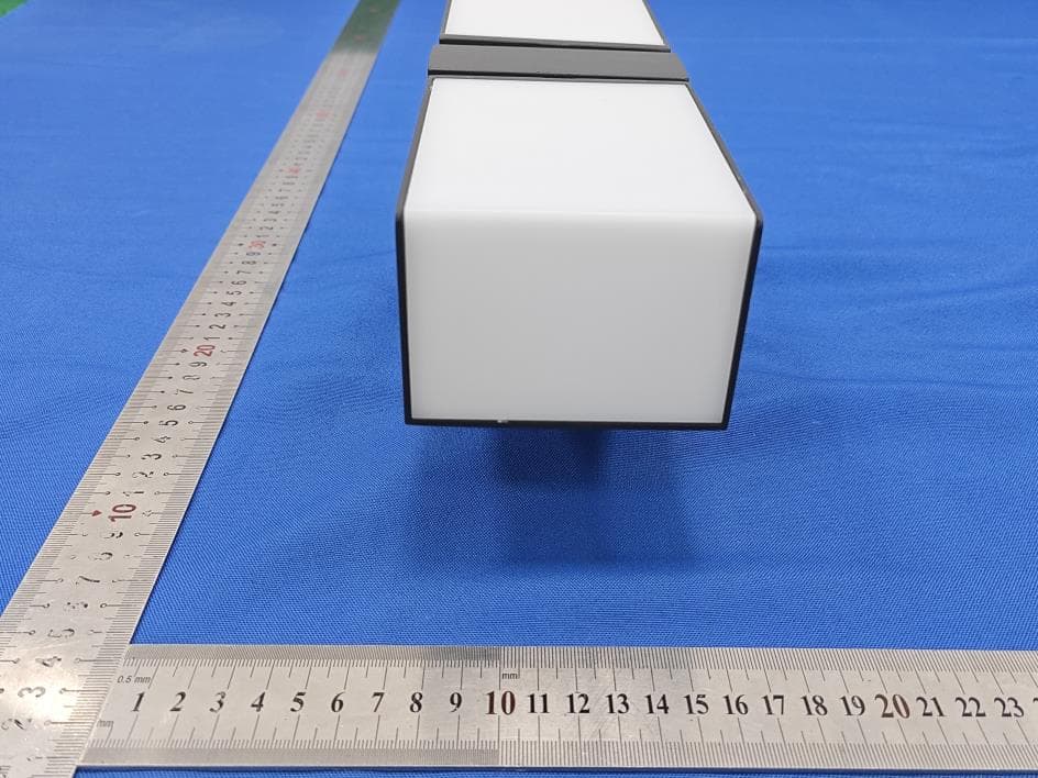 Wall Light - FCC ID 2A2QE-XMWLA - Yuyao Yunjin Electrical Appliance Co., Ltd
