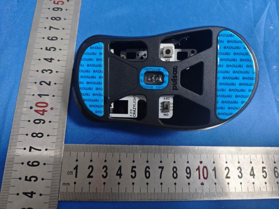 Pulsar Xlite CrazyLight Medium Wireless Gaming mouse - FCC ID 2A2TU-PXLCL201 - AplusX Inc.