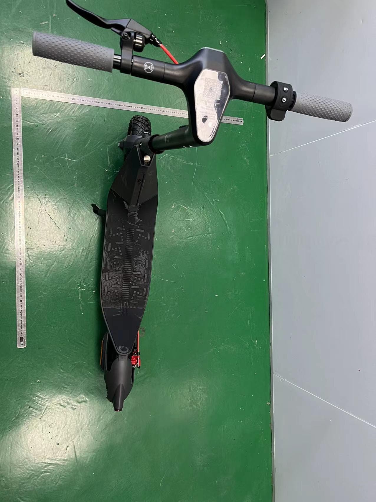 5TH WHEEL Electric Scooter G1 Pro - FCC ID 2A33E-5LCHG11U - Solowii (Beijing) Technology Development Co., Ltd
