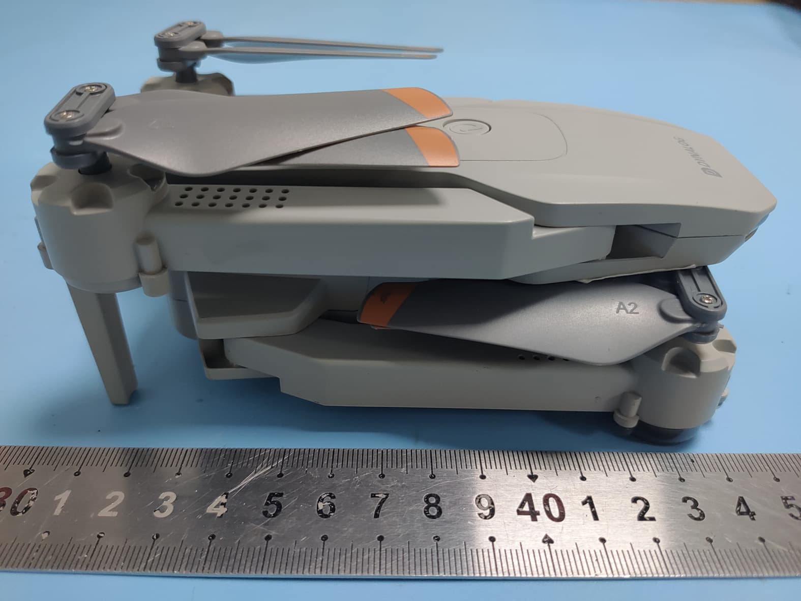 R/C QUADCOPTER - FCC ID 2A3FP-DG6TA2203 - Shenzhen Junge Yunchuang Technology Co., Ltd.
