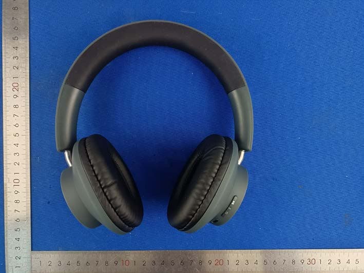 Headphones - FCC ID 2A3ZO-22003 - Hong Kong Etech Groups Ltd.