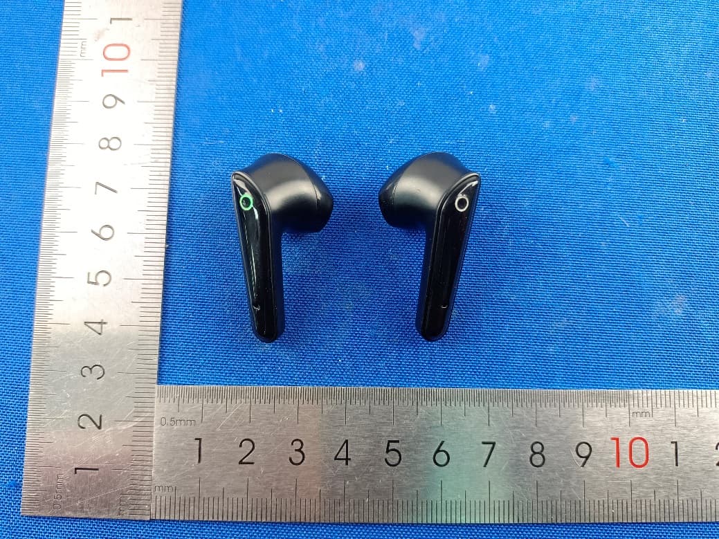 TWS Earbuds - FCC ID 2A3ZO-EB5586 - Hong Kong Etech Groups Ltd.