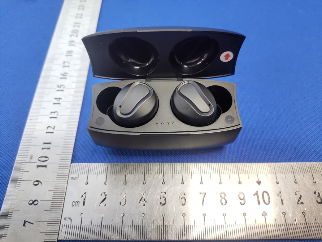 TWS bluetooth headset - FCC ID 2A43QT04-A - Shenzhen Yingruier Technology Co., Ltd.