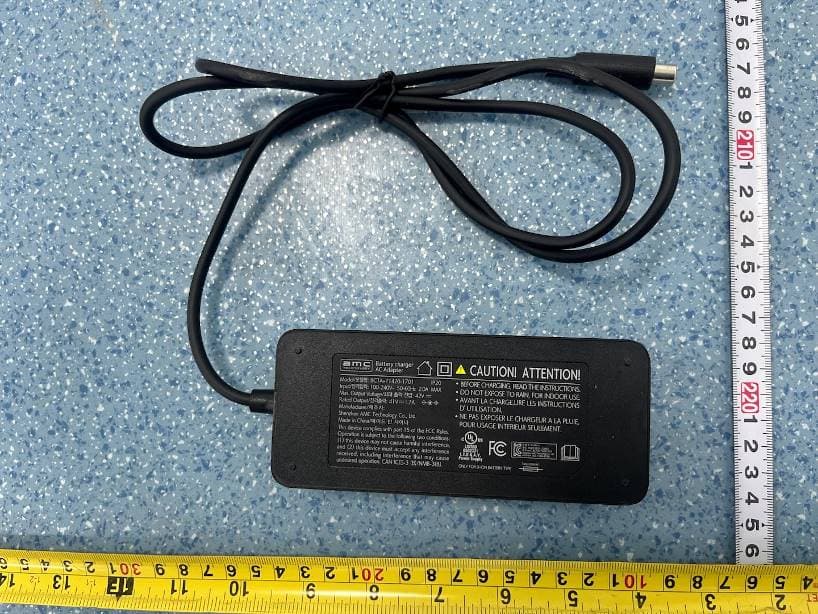 NAVEE Electric Scooter - FCC ID 2A4GZ-V403501C - Brightway Innovation Intelligent Technology (Suzhou) Co., Ltd.