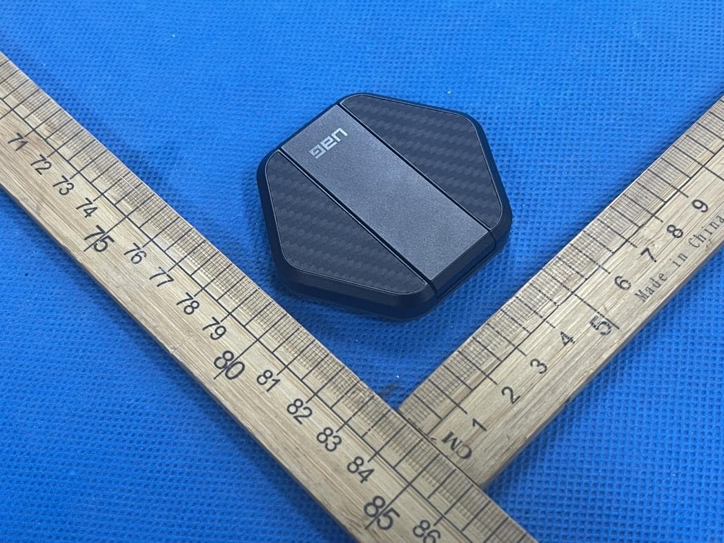 Wireless Charging Pad - FCC ID 2A4MY-UAGWCP01 - Urban Armor Gear, LLC.