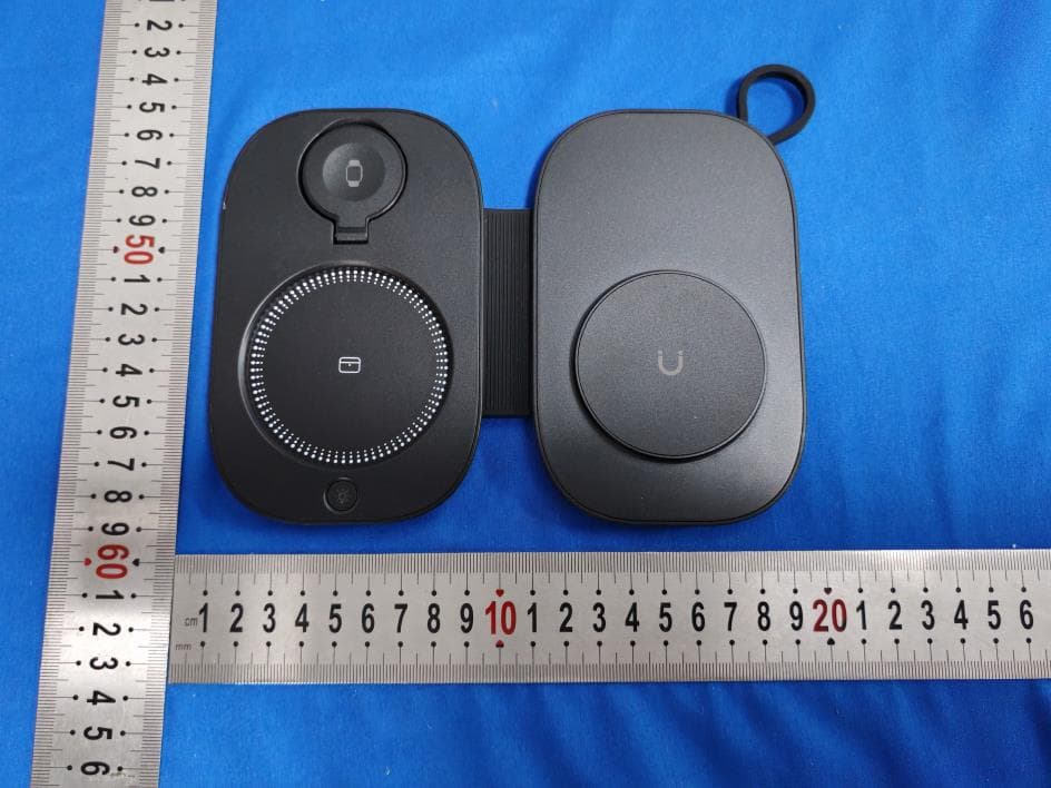 3 in 1 Wireless Charging Station - FCC ID 2A4N3-T5 - Shenzhen You & Me Electronics Co.,LTD
