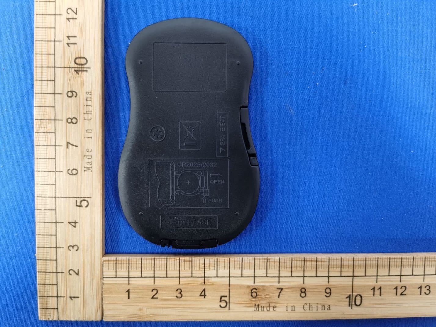 Remote control - FCC ID 2A4P3DQ-M2C - HUIZHOU SHI DAQI TECHNOLOGY CO., LTD